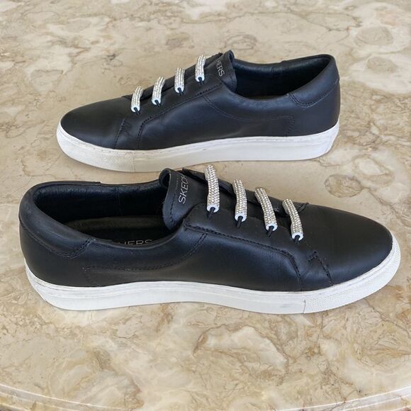 Sketchers Black Vaso-Fideos Leather Sneaker - Picture 8 of 13